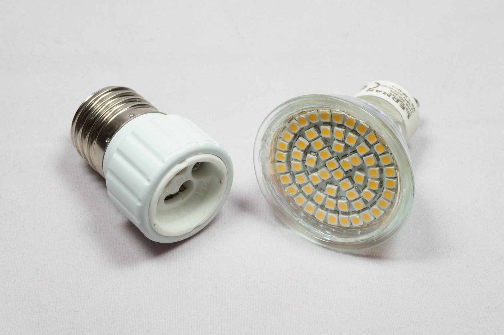 Strom sparen mit gu10 led lampen in normaler lampenfassung ...