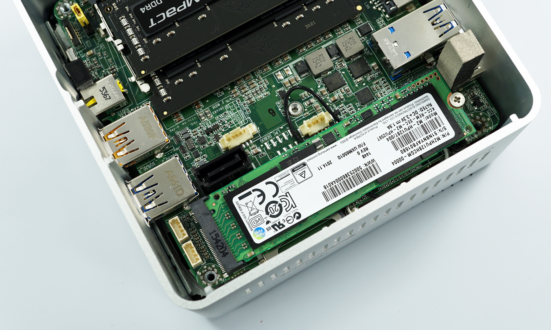Intel NUC6i3SYK H mit Skylake CPU im Test unter Windows 10 und Intel NUC6i3SYK H mit Skylake CPU im Test unter Windows 10 und OpenELEC