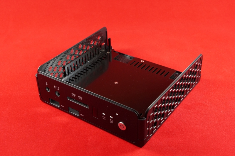 Passive Zotac ZBox nano CI320 im Test mit OpenELEC / Windows 8.1