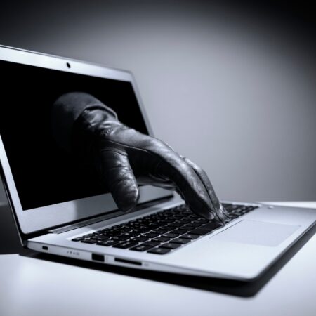 Internetbetrug: So schützen Sie sich vor Internetkriminalität