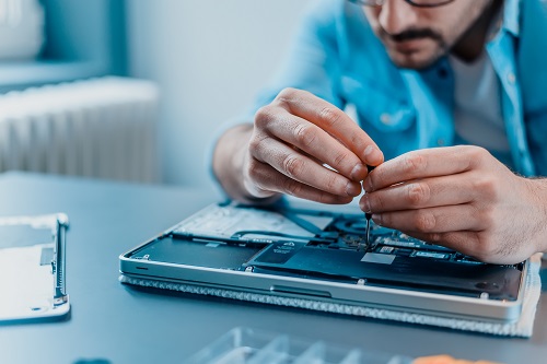Laptop-Bildschirm flackert: 5 Gründe für Streifen auf dem Monitor 5 laptop-reparatur
