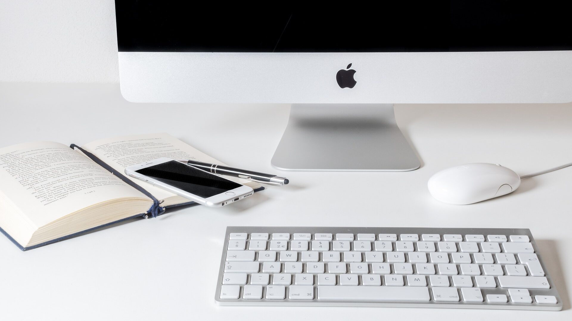Apple Bildschirm, Maus und Tastatur