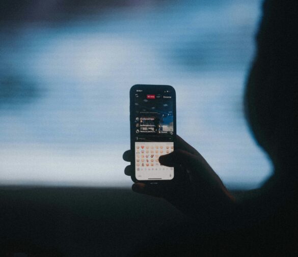 WhatsApp Chat verstecken leicht gemacht: Schritt-für-Schritt-Anleitung für iOS und Android